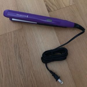 Brand new Remington hair straightener